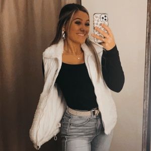 Meet your Posher, Toree